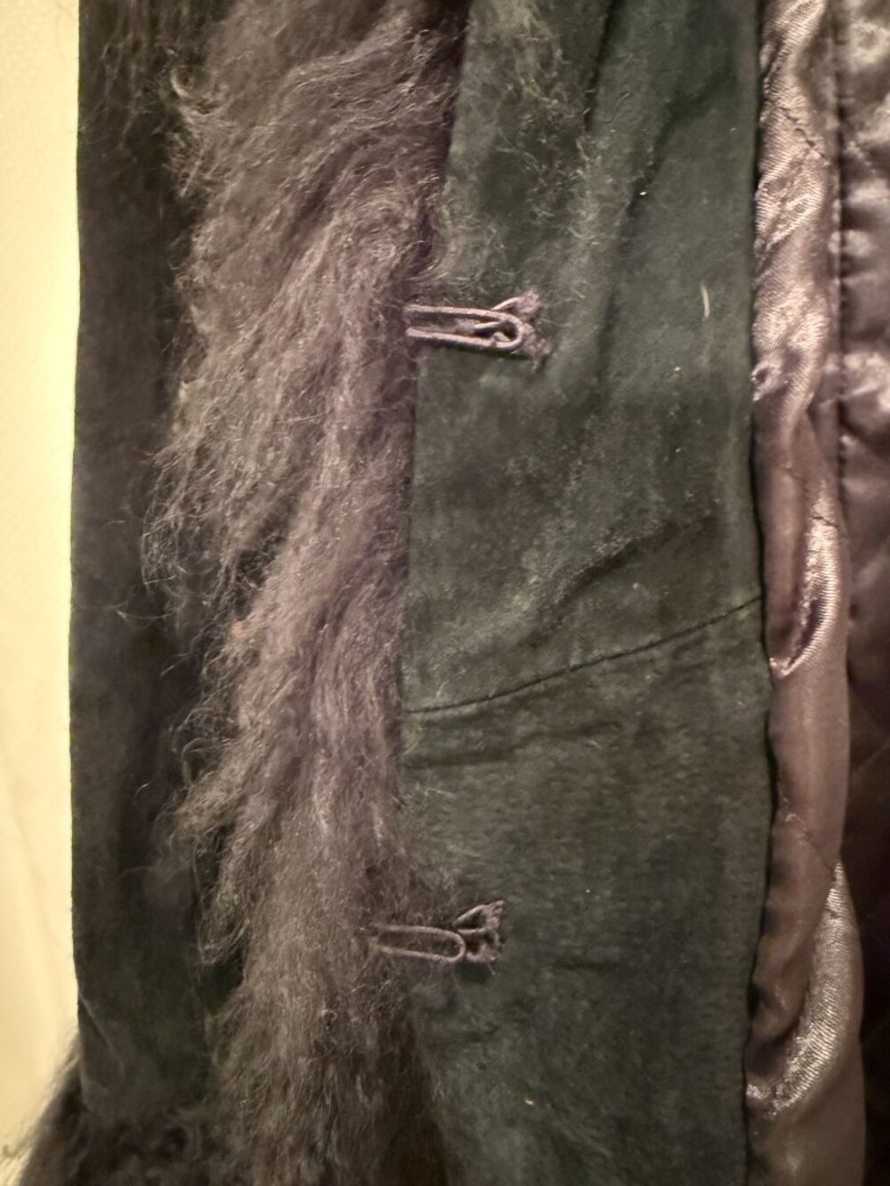 Women's black suede medium weight jacket with fluffy trim - Picture 7 of 9